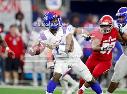 Thumbnail 2 in Duncanville vs. North Shore (UIL 6A Division 1 Final) photogallery.