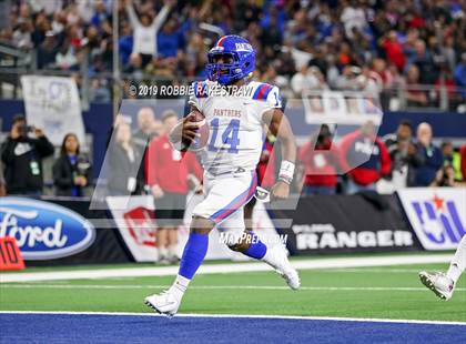 Thumbnail 3 in Duncanville vs. North Shore (UIL 6A Division 1 Final) photogallery.