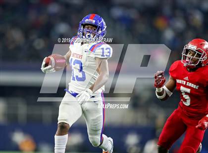 Thumbnail 2 in Duncanville vs. North Shore (UIL 6A Division 1 Final) photogallery.
