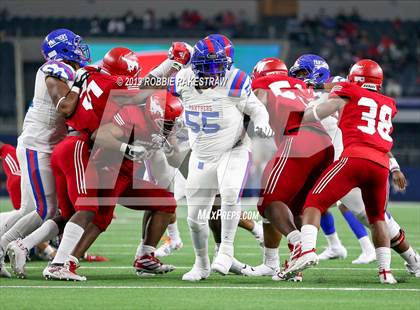 Thumbnail 2 in Duncanville vs. North Shore (UIL 6A Division 1 Final) photogallery.