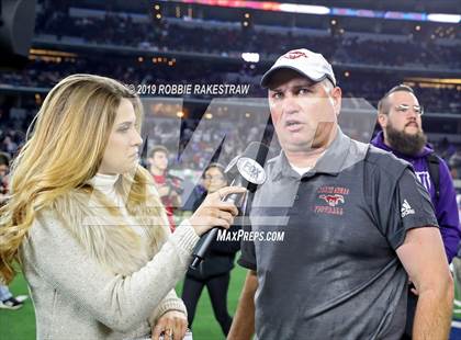 Thumbnail 1 in Duncanville vs. North Shore (UIL 6A Division 1 Final) photogallery.