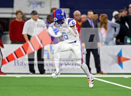Thumbnail 3 in Duncanville vs. North Shore (UIL 6A Division 1 Final) photogallery.