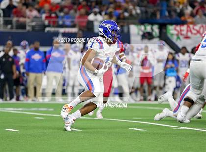 Thumbnail 2 in Duncanville vs. North Shore (UIL 6A Division 1 Final) photogallery.