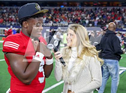 Thumbnail 2 in Duncanville vs. North Shore (UIL 6A Division 1 Final) photogallery.