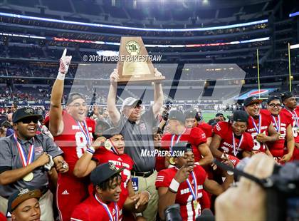 Thumbnail 1 in Duncanville vs. North Shore (UIL 6A Division 1 Final) photogallery.