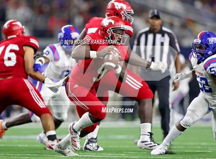 Thumbnail 3 in Duncanville vs. North Shore (UIL 6A Division 1 Final) photogallery.