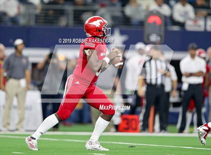 Thumbnail 2 in Duncanville vs. North Shore (UIL 6A Division 1 Final) photogallery.