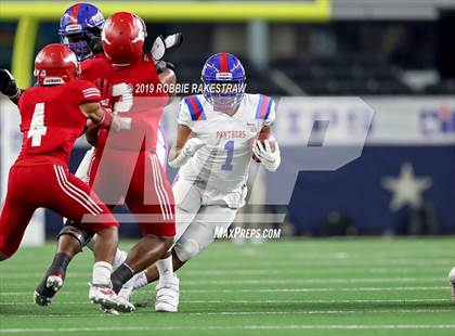 Thumbnail 3 in Duncanville vs. North Shore (UIL 6A Division 1 Final) photogallery.