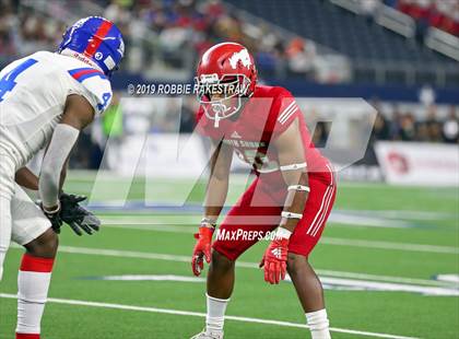 Thumbnail 2 in Duncanville vs. North Shore (UIL 6A Division 1 Final) photogallery.