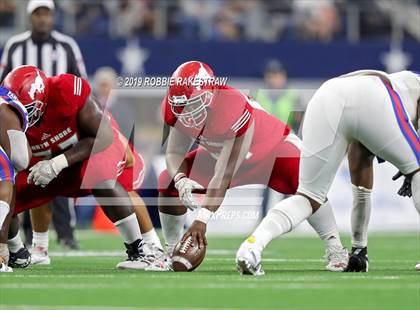Thumbnail 3 in Duncanville vs. North Shore (UIL 6A Division 1 Final) photogallery.