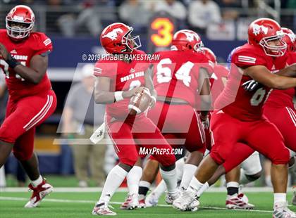 Thumbnail 3 in Duncanville vs. North Shore (UIL 6A Division 1 Final) photogallery.