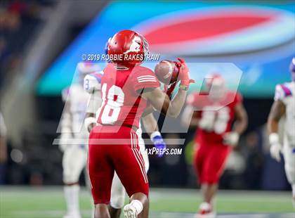 Thumbnail 2 in Duncanville vs. North Shore (UIL 6A Division 1 Final) photogallery.