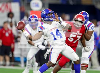 Thumbnail 3 in Duncanville vs. North Shore (UIL 6A Division 1 Final) photogallery.