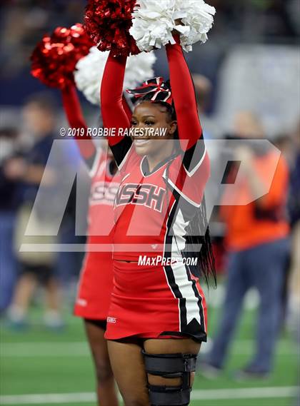 Thumbnail 1 in Duncanville vs. North Shore (UIL 6A Division 1 Final) photogallery.
