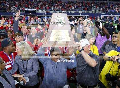 Thumbnail 3 in Duncanville vs. North Shore (UIL 6A Division 1 Final) photogallery.