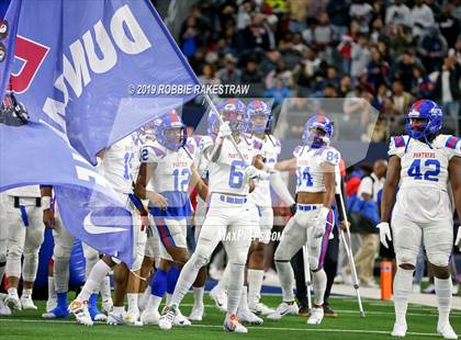 Thumbnail 1 in Duncanville vs. North Shore (UIL 6A Division 1 Final) photogallery.