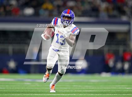 Thumbnail 1 in Duncanville vs. North Shore (UIL 6A Division 1 Final) photogallery.