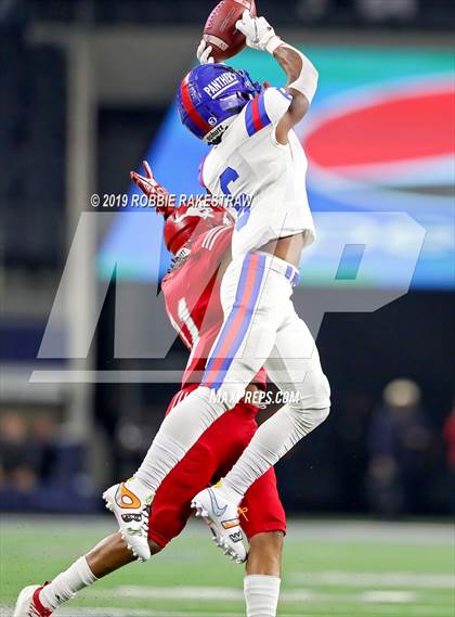 Thumbnail 1 in Duncanville vs. North Shore (UIL 6A Division 1 Final) photogallery.
