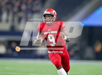Thumbnail 3 in Duncanville vs. North Shore (UIL 6A Division 1 Final) photogallery.