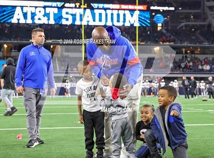 Thumbnail 1 in Duncanville vs. North Shore (UIL 6A Division 1 Final) photogallery.