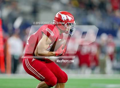 Thumbnail 1 in Duncanville vs. North Shore (UIL 6A Division 1 Final) photogallery.