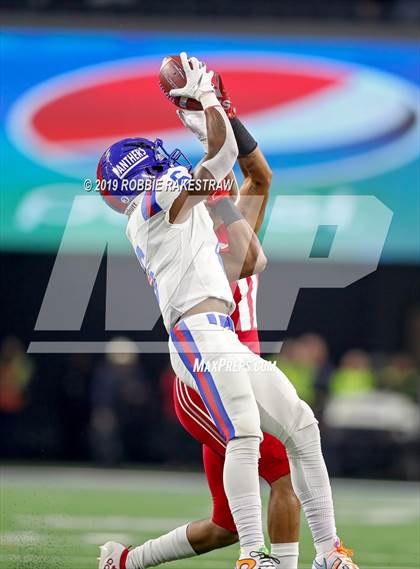 Thumbnail 2 in Duncanville vs. North Shore (UIL 6A Division 1 Final) photogallery.