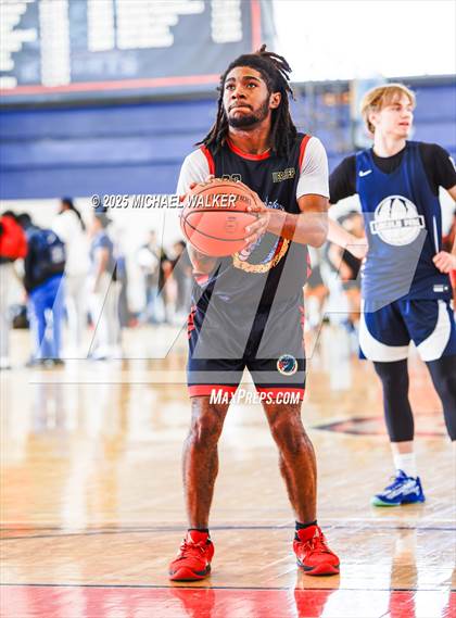 Thumbnail 2 in Lower East Side Prep Vs St. Albans Prep (NYC Elite 32 Fall Brawl Tipoff) photogallery.