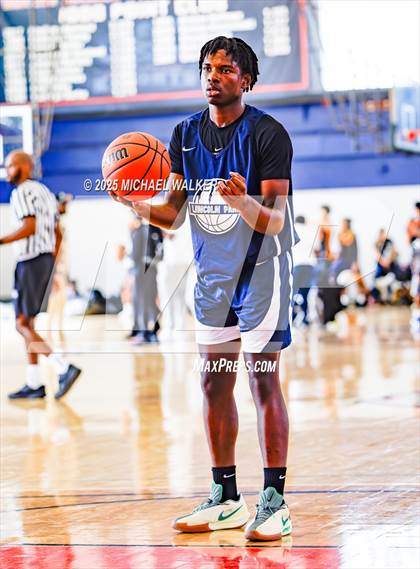 Thumbnail 3 in Lower East Side Prep Vs St. Albans Prep (NYC Elite 32 Fall Brawl Tipoff) photogallery.