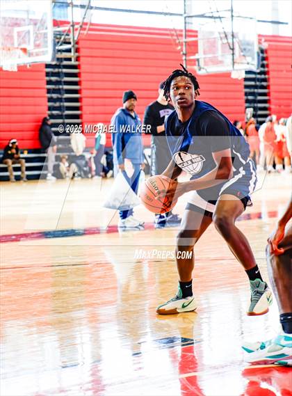 Thumbnail 1 in Lower East Side Prep Vs St. Albans Prep (NYC Elite 32 Fall Brawl Tipoff) photogallery.