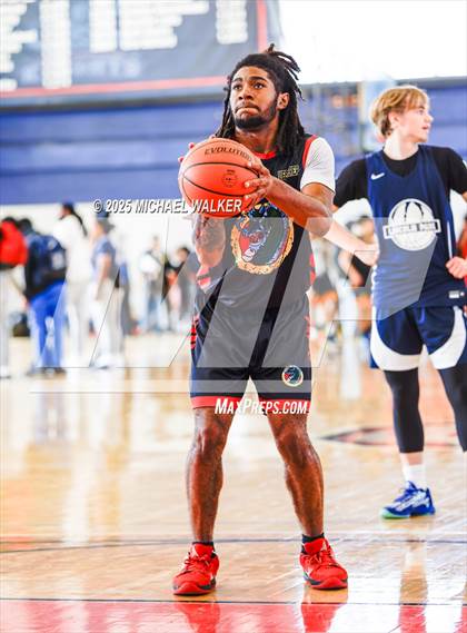 Thumbnail 3 in Lower East Side Prep Vs St. Albans Prep (NYC Elite 32 Fall Brawl Tipoff) photogallery.