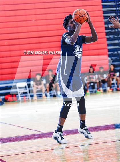 Thumbnail 2 in Lower East Side Prep Vs St. Albans Prep (NYC Elite 32 Fall Brawl Tipoff) photogallery.