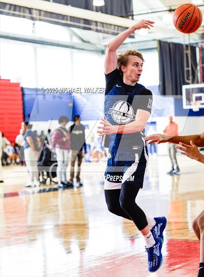 Thumbnail 1 in Lower East Side Prep Vs St. Albans Prep (NYC Elite 32 Fall Brawl Tipoff) photogallery.