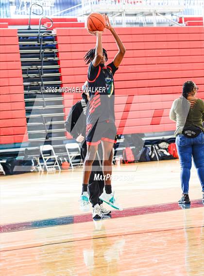 Thumbnail 1 in Lower East Side Prep Vs St. Albans Prep (NYC Elite 32 Fall Brawl Tipoff) photogallery.