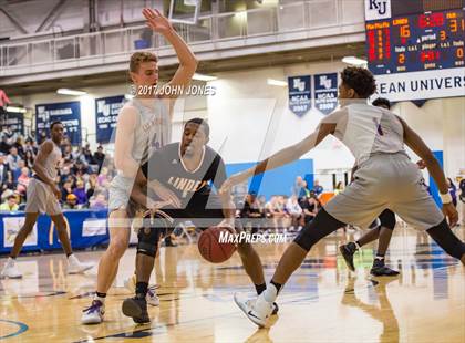 Thumbnail 3 in Montverde Academy vs. Linden (Metro Classic) photogallery.