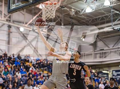 Thumbnail 2 in Montverde Academy vs. Linden (Metro Classic) photogallery.