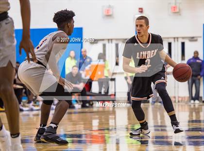 Thumbnail 3 in Montverde Academy vs. Linden (Metro Classic) photogallery.