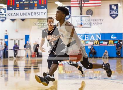 Thumbnail 3 in Montverde Academy vs. Linden (Metro Classic) photogallery.