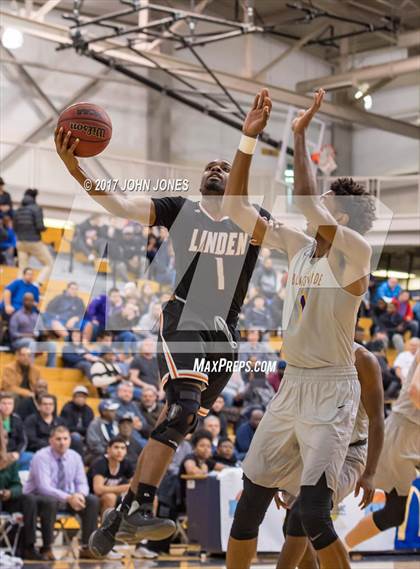 Thumbnail 1 in Montverde Academy vs. Linden (Metro Classic) photogallery.