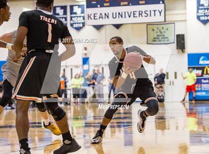 Thumbnail 2 in Montverde Academy vs. Linden (Metro Classic) photogallery.