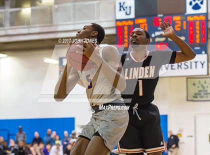 Thumbnail 3 in Montverde Academy vs. Linden (Metro Classic) photogallery.