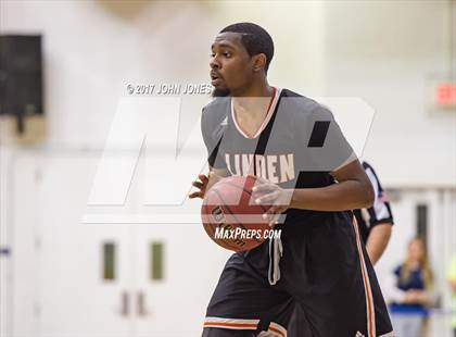 Thumbnail 3 in Montverde Academy vs. Linden (Metro Classic) photogallery.