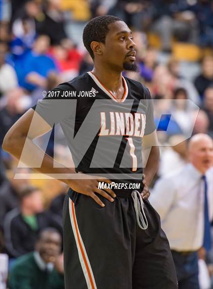 Thumbnail 3 in Montverde Academy vs. Linden (Metro Classic) photogallery.