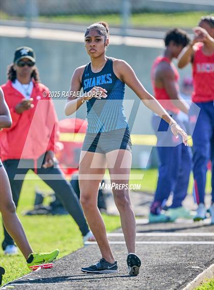 Thumbnail 1 in UIL 6A Track & Field Area 21&22 (Long Jump) photogallery.
