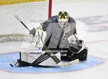 Thumbnail 2 in Amity Regional vs. Cheshire (CIAC DII Semifinal) photogallery.