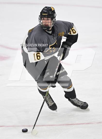 Thumbnail 2 in Amity Regional vs. Cheshire (CIAC DII Semifinal) photogallery.