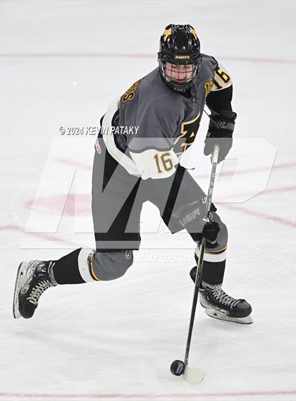 Thumbnail 2 in Amity Regional vs. Cheshire (CIAC DII Semifinal) photogallery.