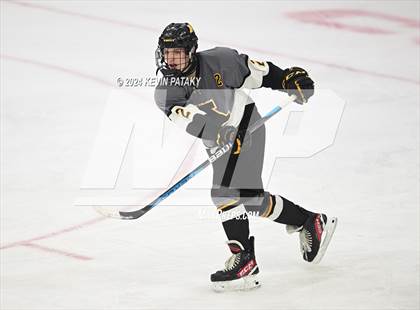 Thumbnail 2 in Amity Regional vs. Cheshire (CIAC DII Semifinal) photogallery.