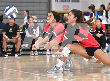 Thumbnail 3 in Cathedral Catholic vs. 'Iolani (Durango Fall Classic) photogallery.