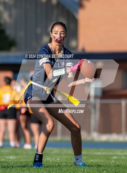 Thumbnail 2 in Mullen vs Thomas Jefferson photogallery.
