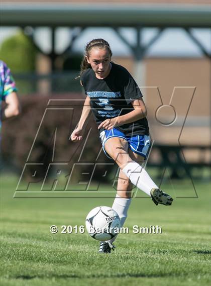 Thumbnail 3 in Irondequoit vs. Albion (Scrimmage) photogallery.